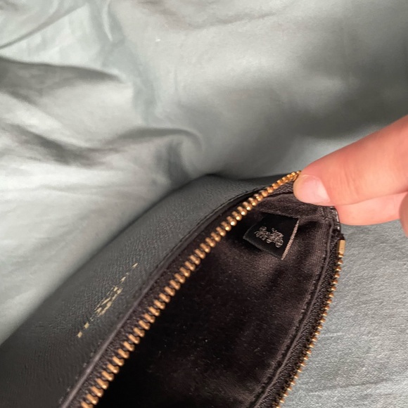 Coach wristlet with strap black/gold leather wallet card holder - Picture 6 of 10